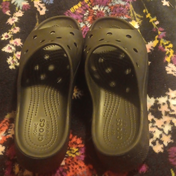 Crocs Slides size 9 womens - Picture 3 of 4